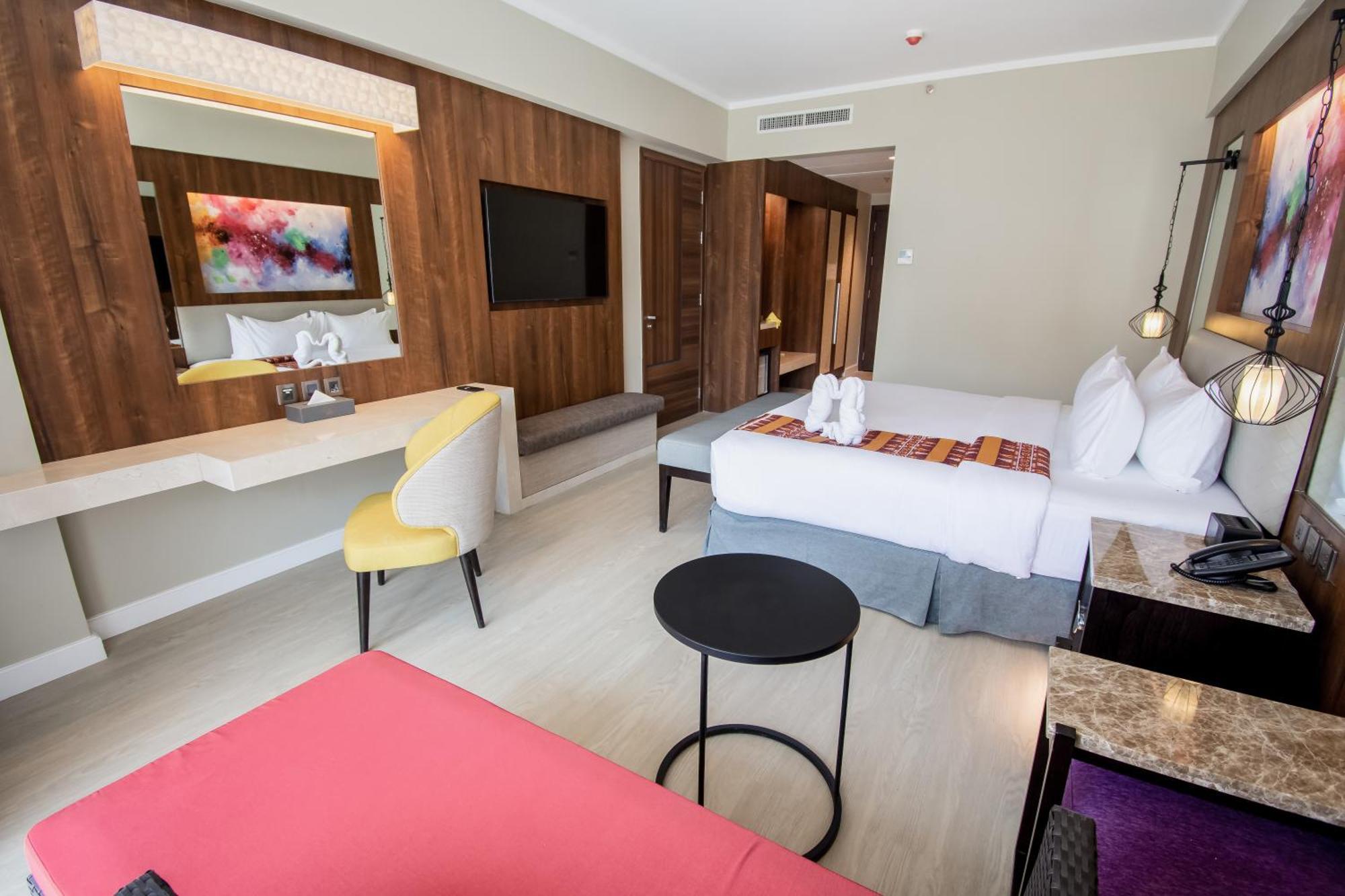 Mandarin Bay Resort And Spa Balabag  Eksteriør bilde