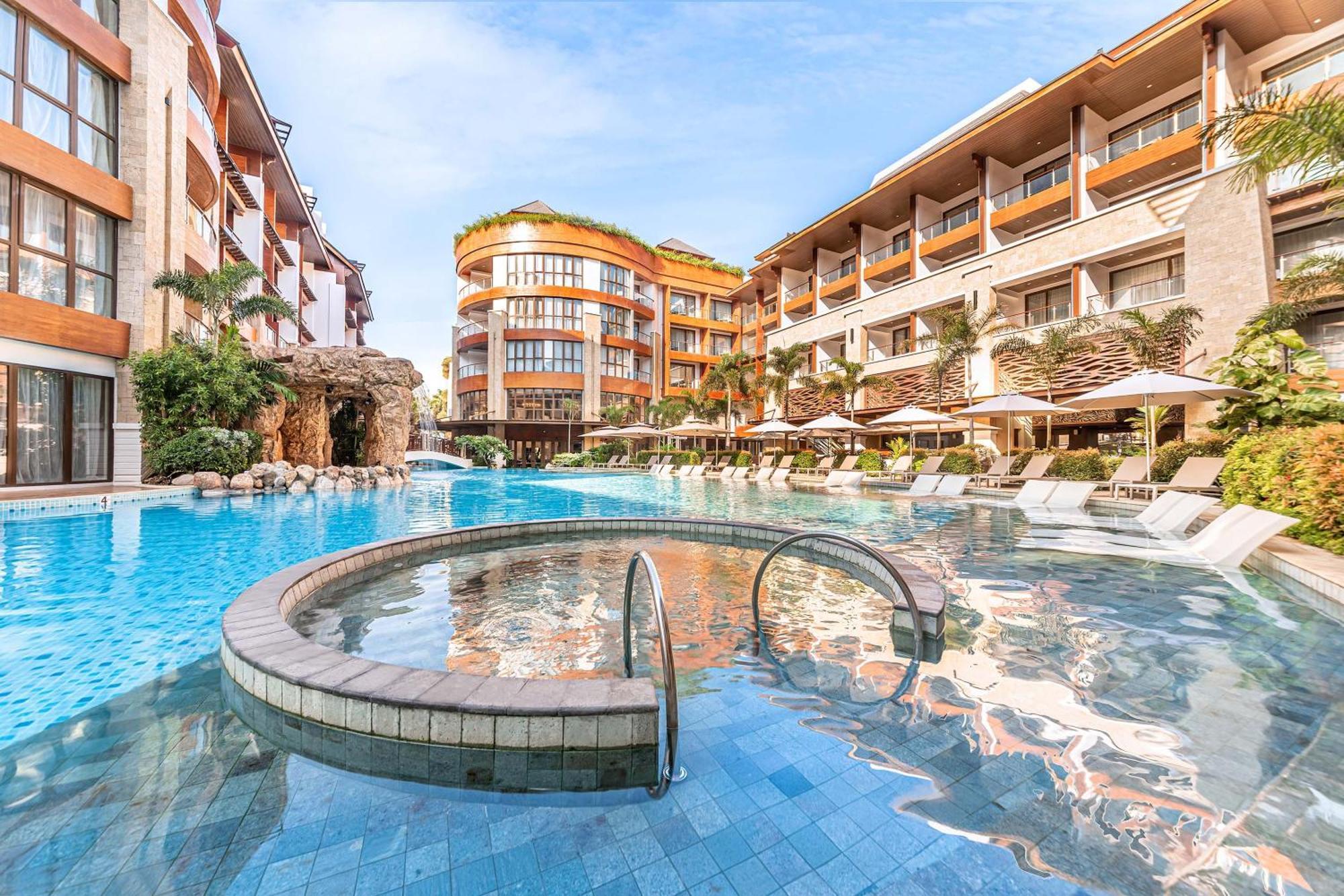 Mandarin Bay Resort And Spa Balabag  Eksteriør bilde